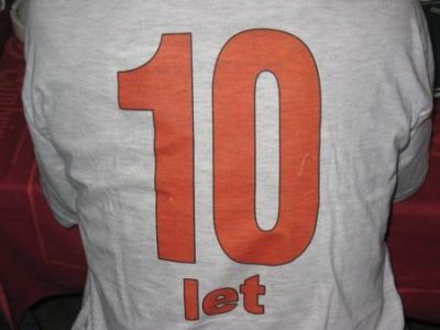 10 let